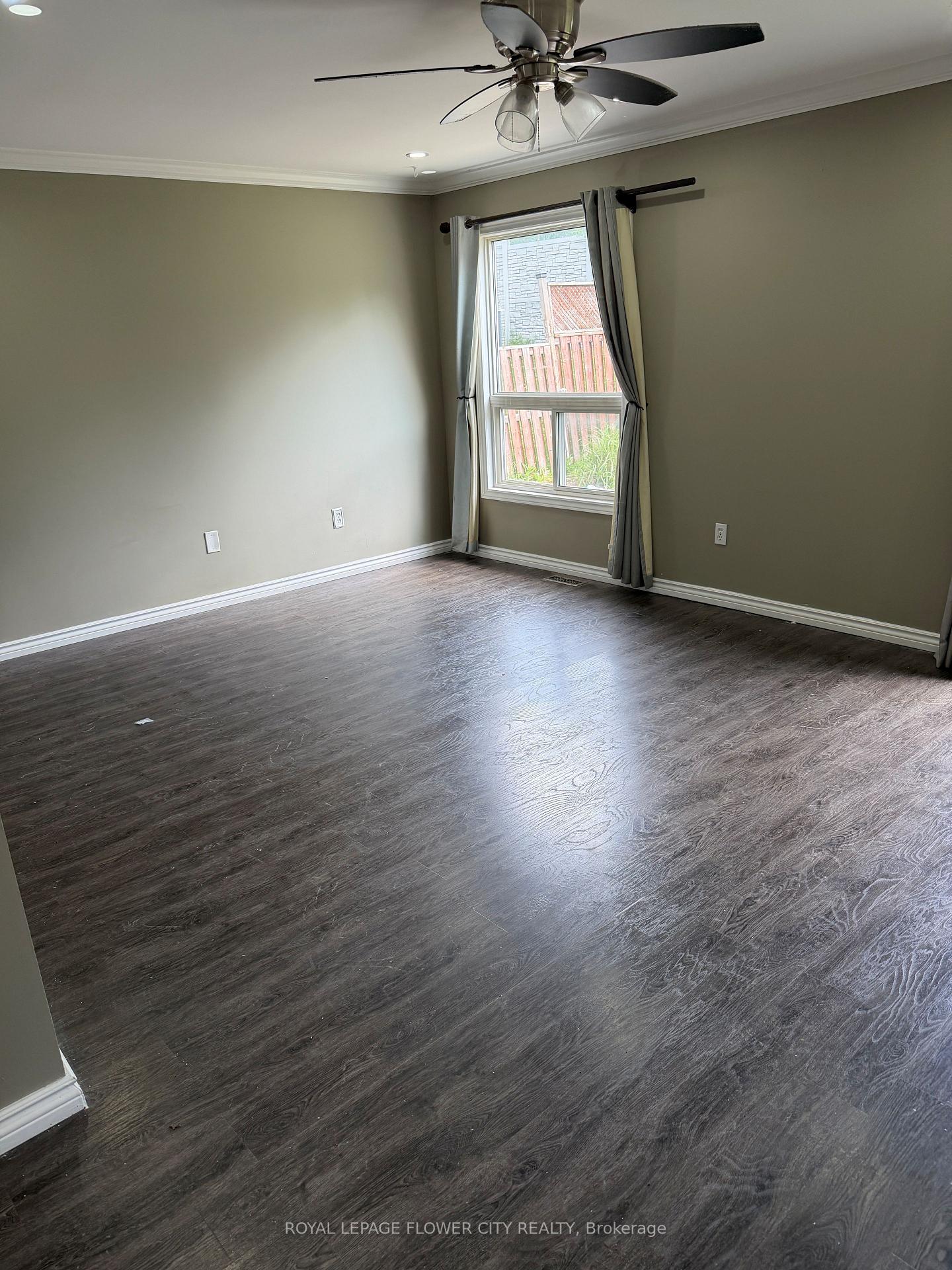 Photo 9 of 252 Simpson Crescent, London, East I — HOMEH