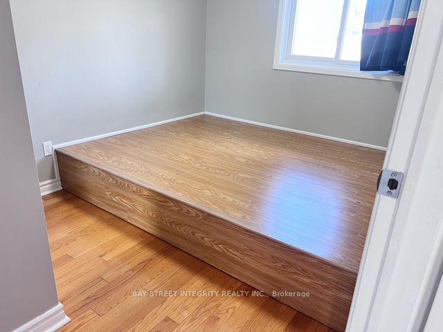 Photo 21 of 22 Dunbar Crescent, Markham, Milliken Mills East — HOMEH