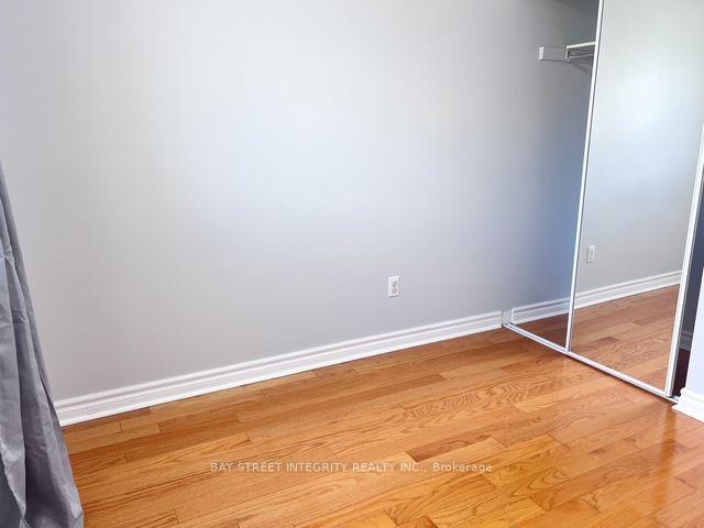 Photo 23 of 22 Dunbar Crescent, Markham, Milliken Mills East — HOMEH