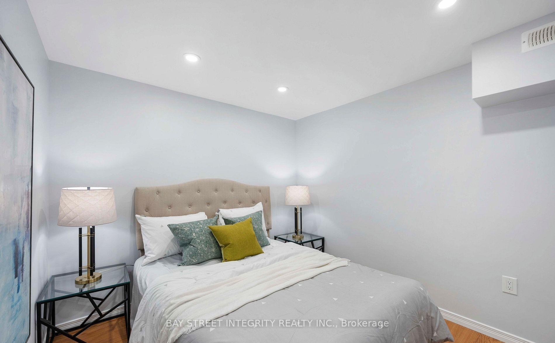 Photo 28 of 22 Dunbar Crescent, Markham, Milliken Mills East — HOMEH