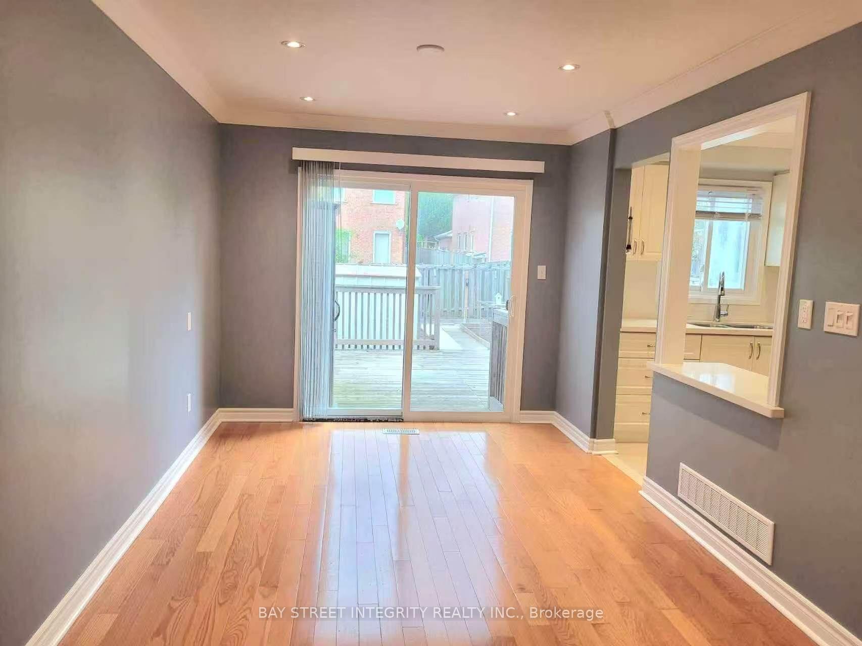 Photo 3 of 22 Dunbar Crescent, Markham, Milliken Mills East — HOMEH