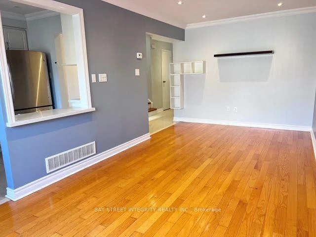 Photo 4 of 22 Dunbar Crescent, Markham, Milliken Mills East — HOMEH