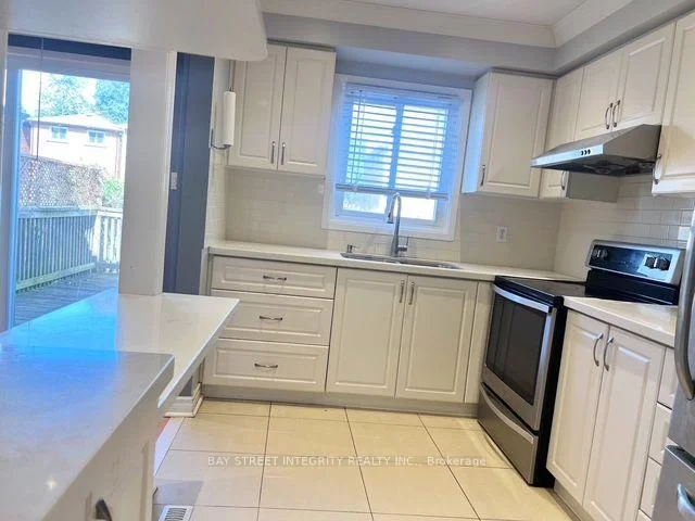 Photo 6 of 22 Dunbar Crescent, Markham, Milliken Mills East — HOMEH