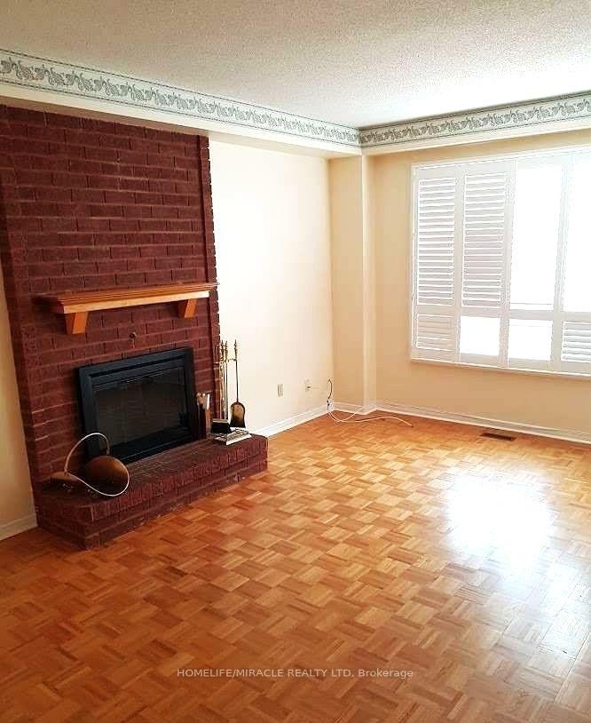 Photo 5 of Unit Main, 942 Sandcliff Drive, Oshawa, Pinecrest — HOMEH