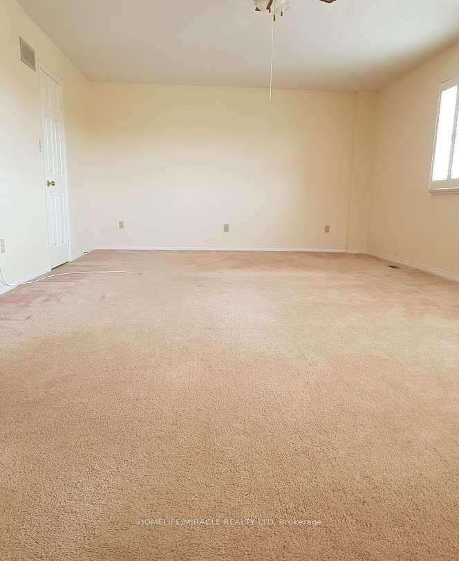 Photo 6 of Unit Main, 942 Sandcliff Drive, Oshawa, Pinecrest — HOMEH