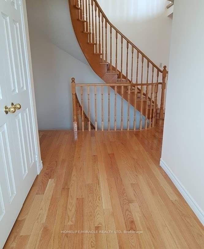 Photo 7 of Unit Main, 942 Sandcliff Drive, Oshawa, Pinecrest — HOMEH