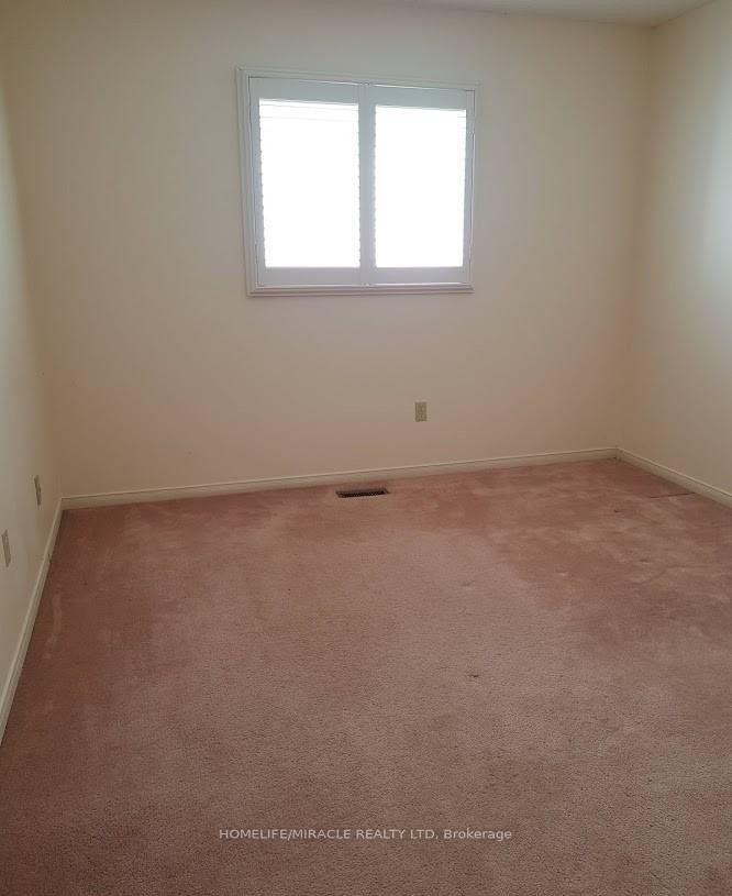 Photo 10 of Unit Main, 942 Sandcliff Drive, Oshawa, Pinecrest — HOMEH