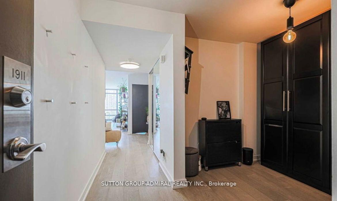 Photo 12 of Unit 1911, 397 Front Street W, Toronto, Waterfront Communities — HOMEH