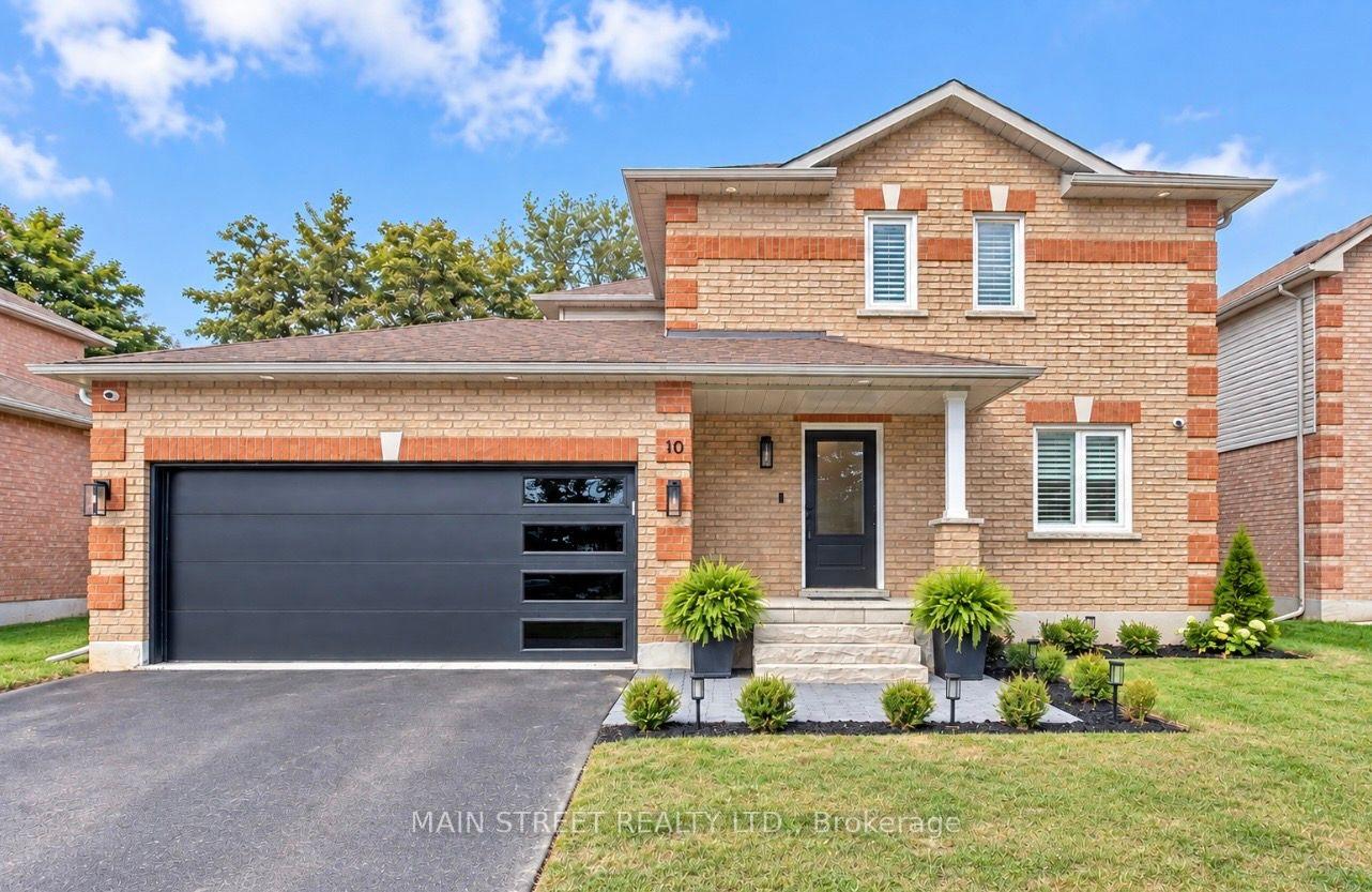 Front of 10 Daniele Avenue S