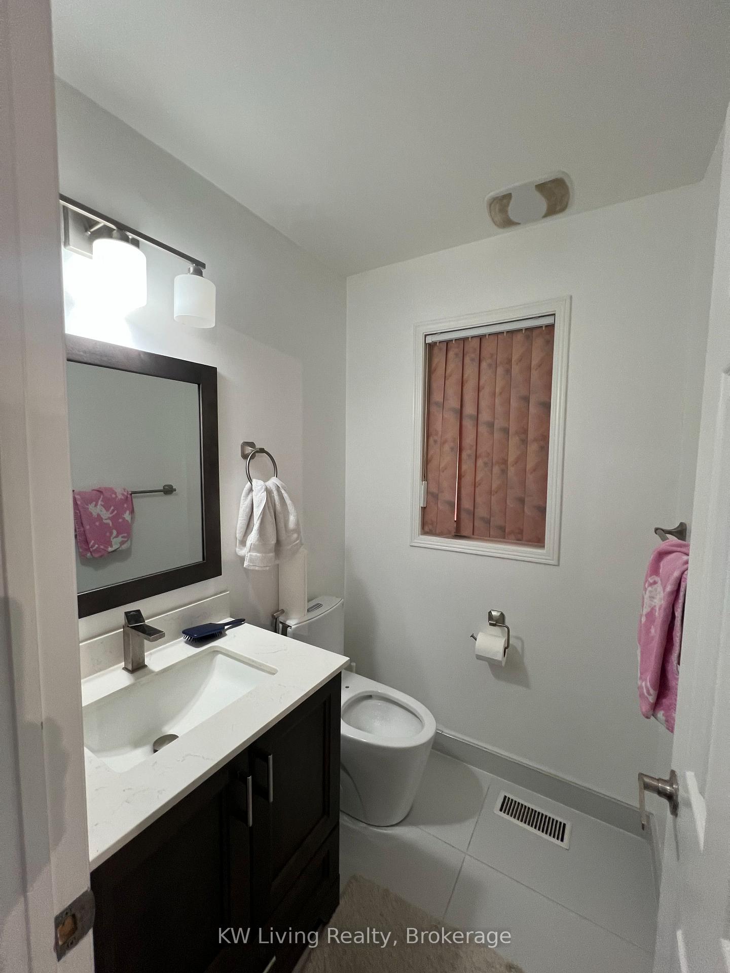Photo 5 of 3159 Turbine Crescent, Mississauga, Churchill Meadows — HOMEH