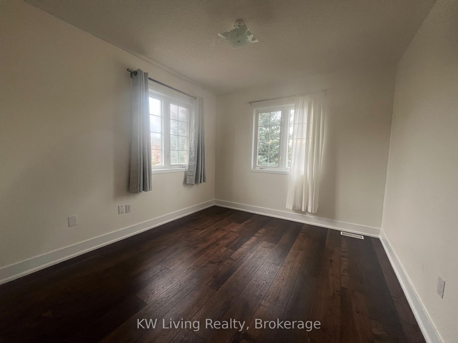 Photo 10 of 3159 Turbine Crescent, Mississauga, Churchill Meadows — HOMEH