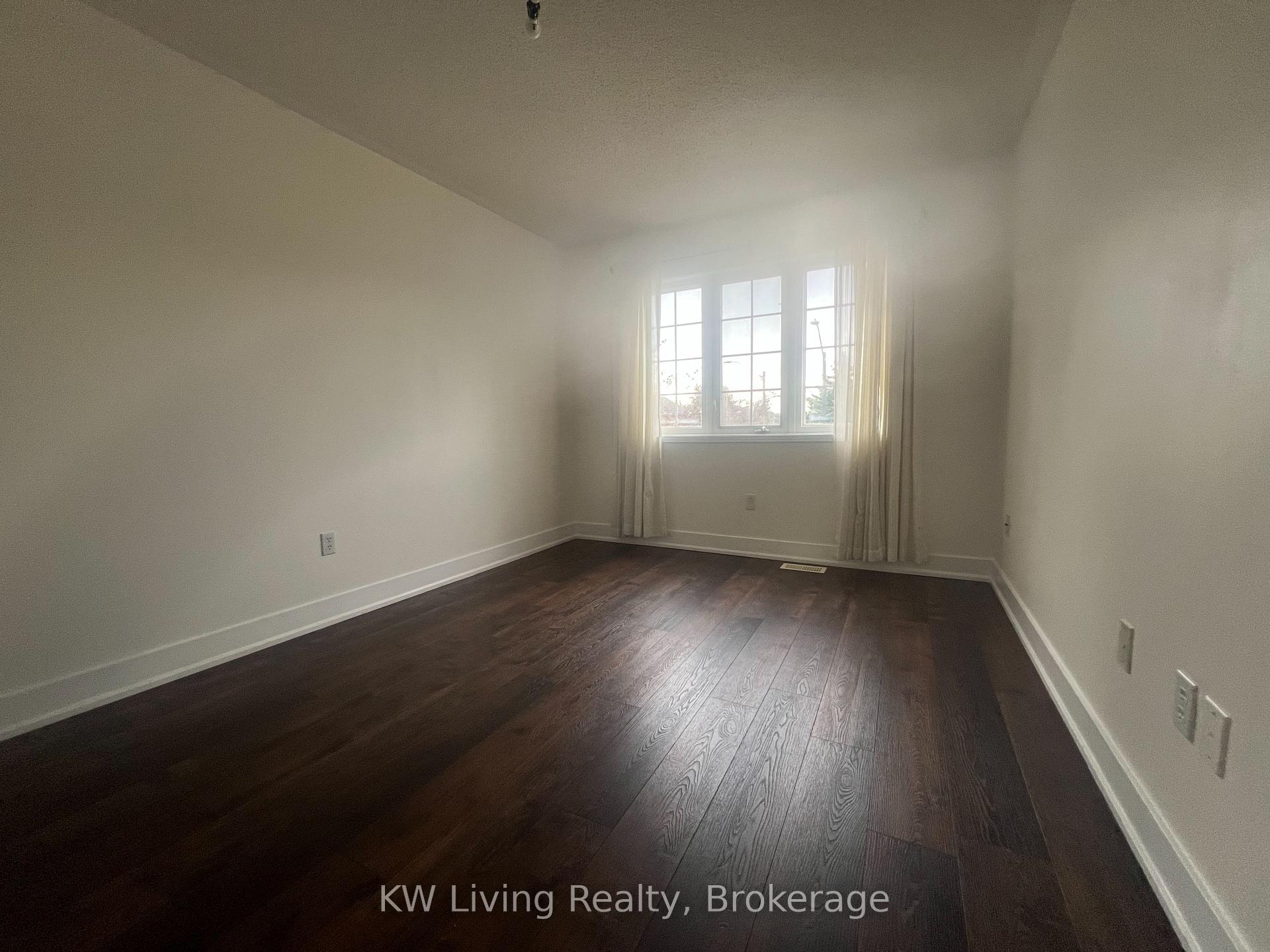 Photo 12 of 3159 Turbine Crescent, Mississauga, Churchill Meadows — HOMEH