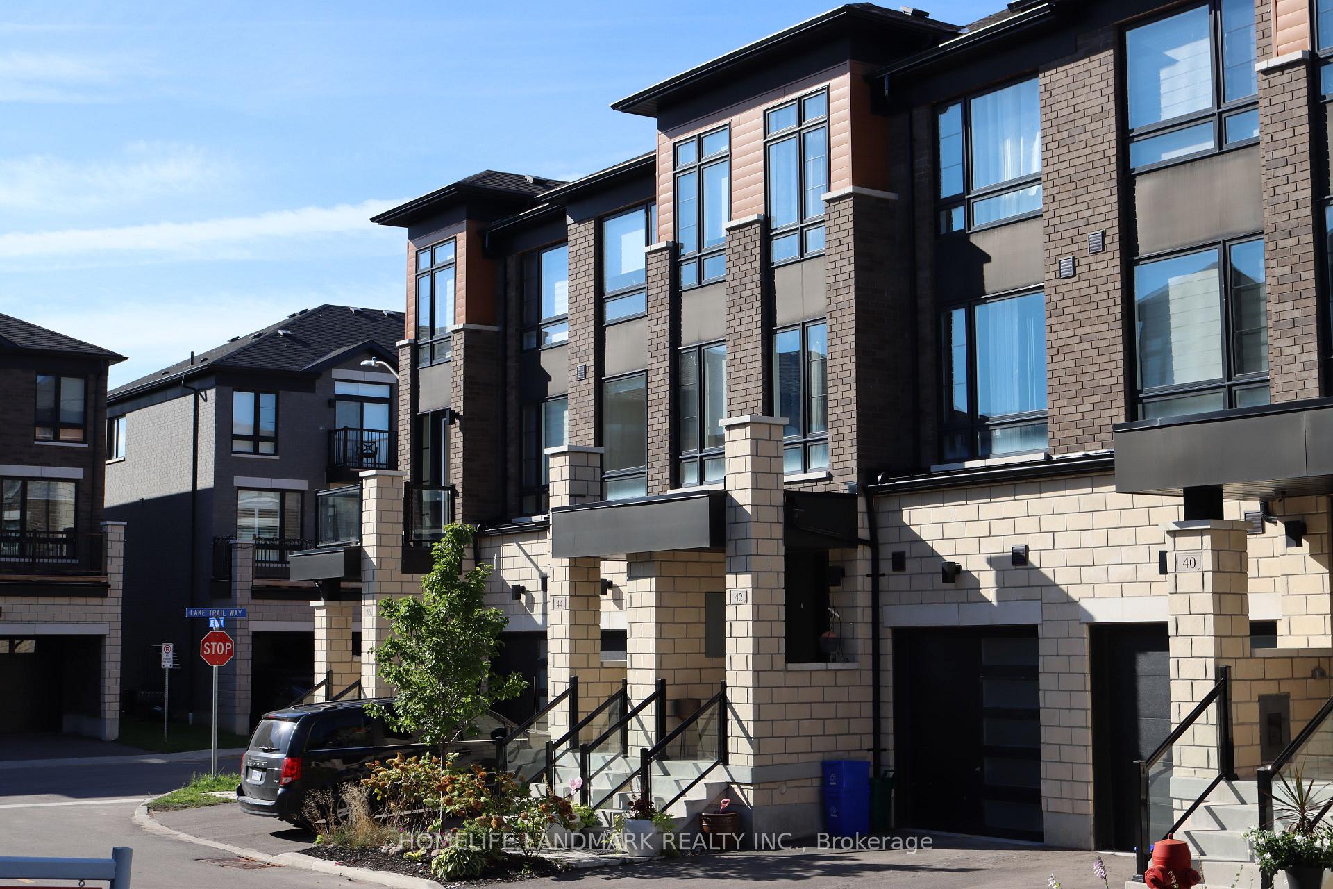 Photo 3 of 42 Lake Trail Way, Whitby, Brooklin — HOMEH