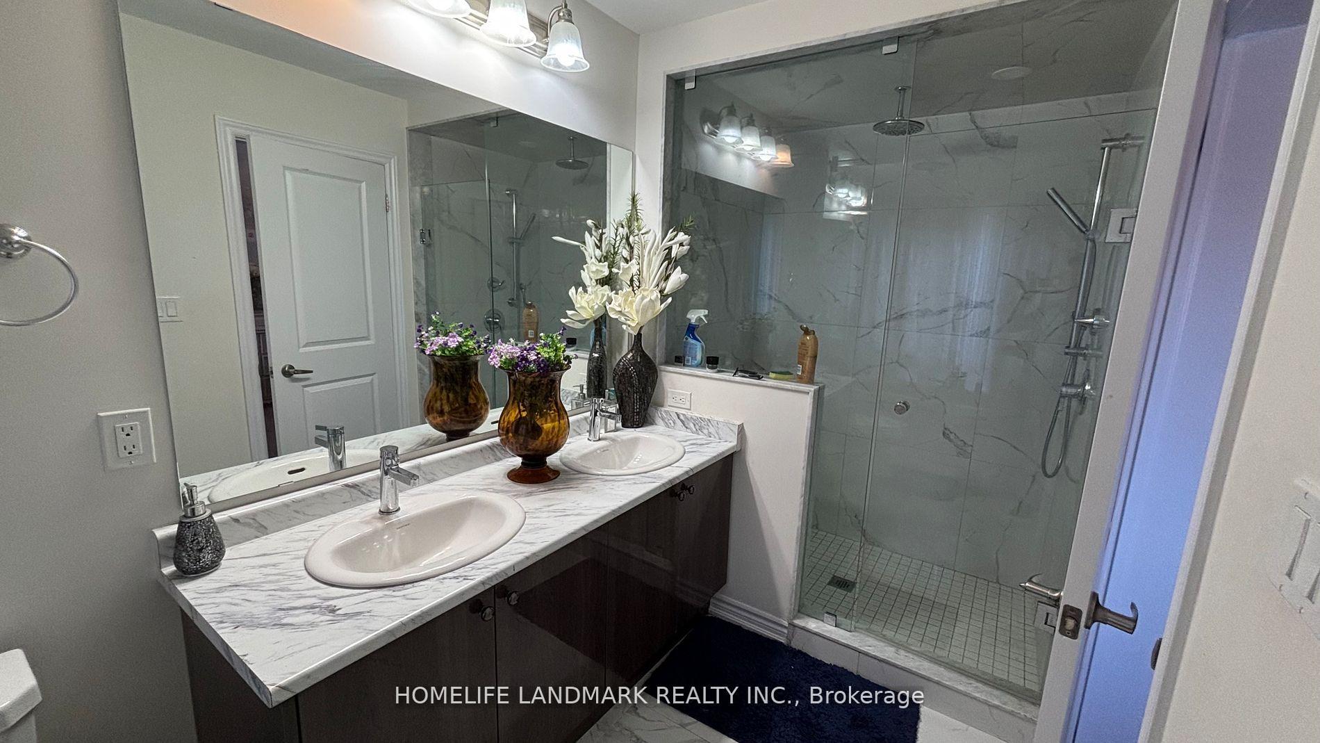 Photo 24 of 42 Lake Trail Way, Whitby, Brooklin — HOMEH