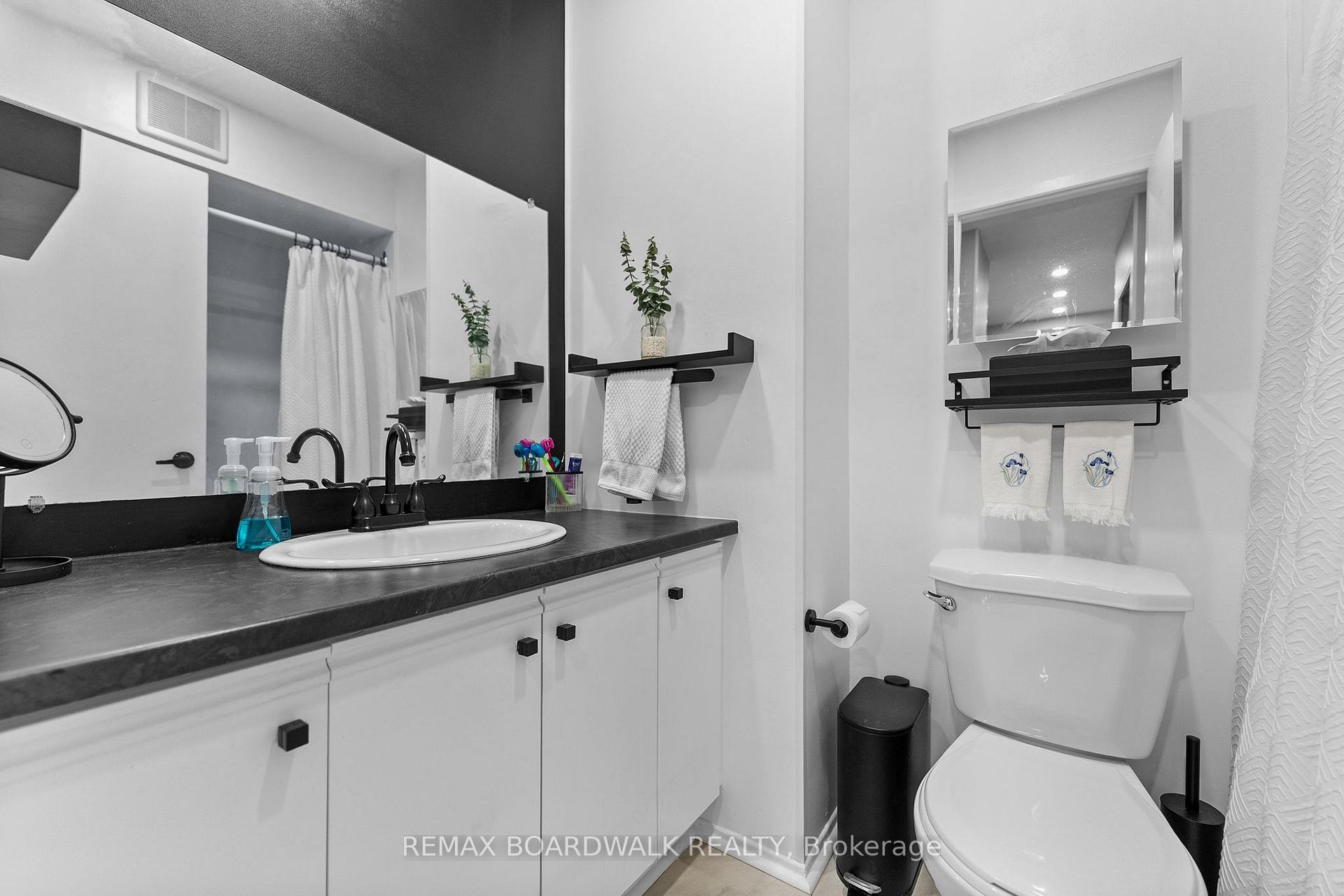 Photo 16 of Unit 308, 218 Viewmount Drive, Ottawa, Borden Farm/Stewart Farm/Carleton Heights/Parkwood Hills — HOMEH