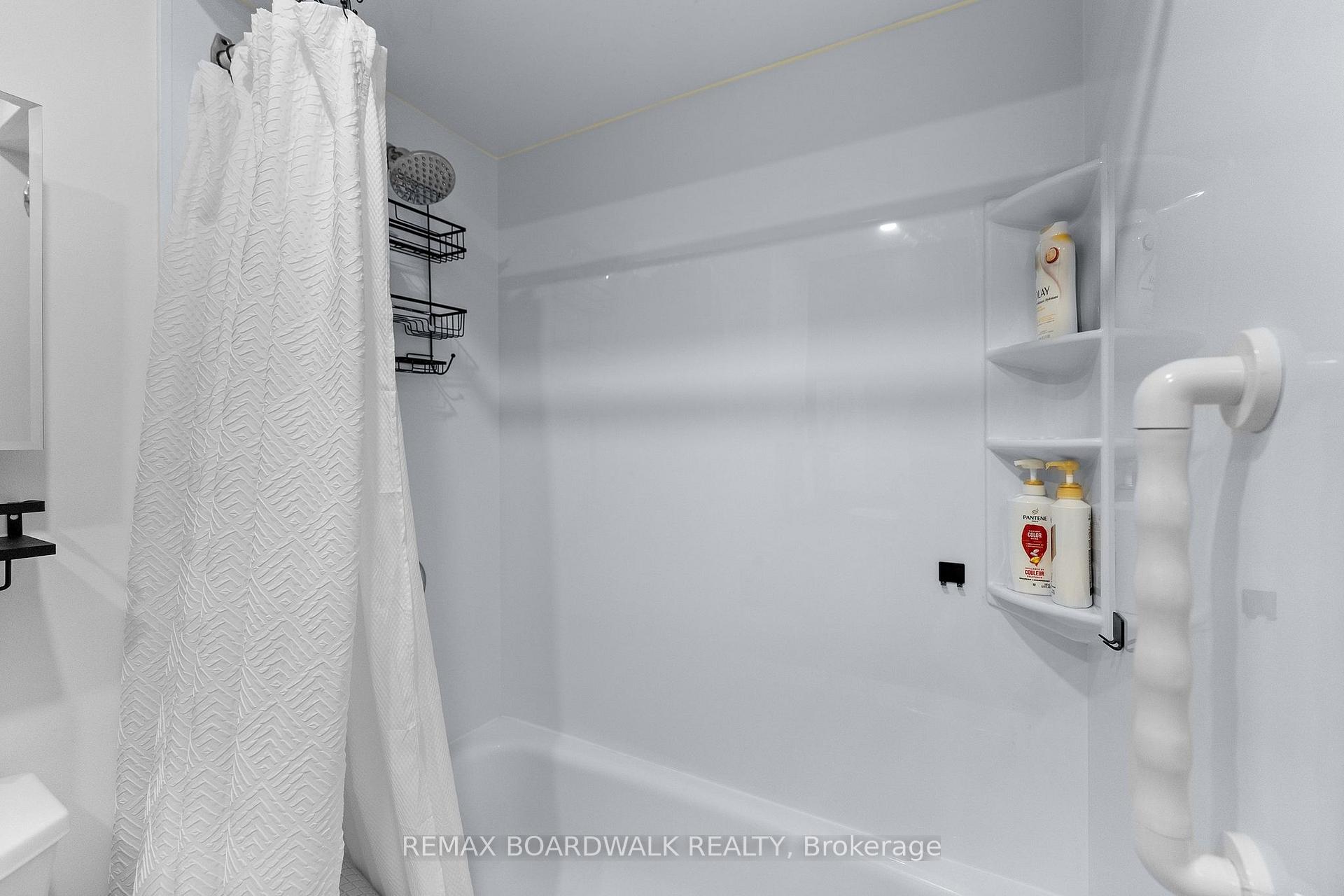 Photo 17 of Unit 308, 218 Viewmount Drive, Ottawa, Borden Farm/Stewart Farm/Carleton Heights/Parkwood Hills — HOMEH