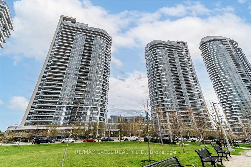 Front of Unit 1806, 151 Village Green Square