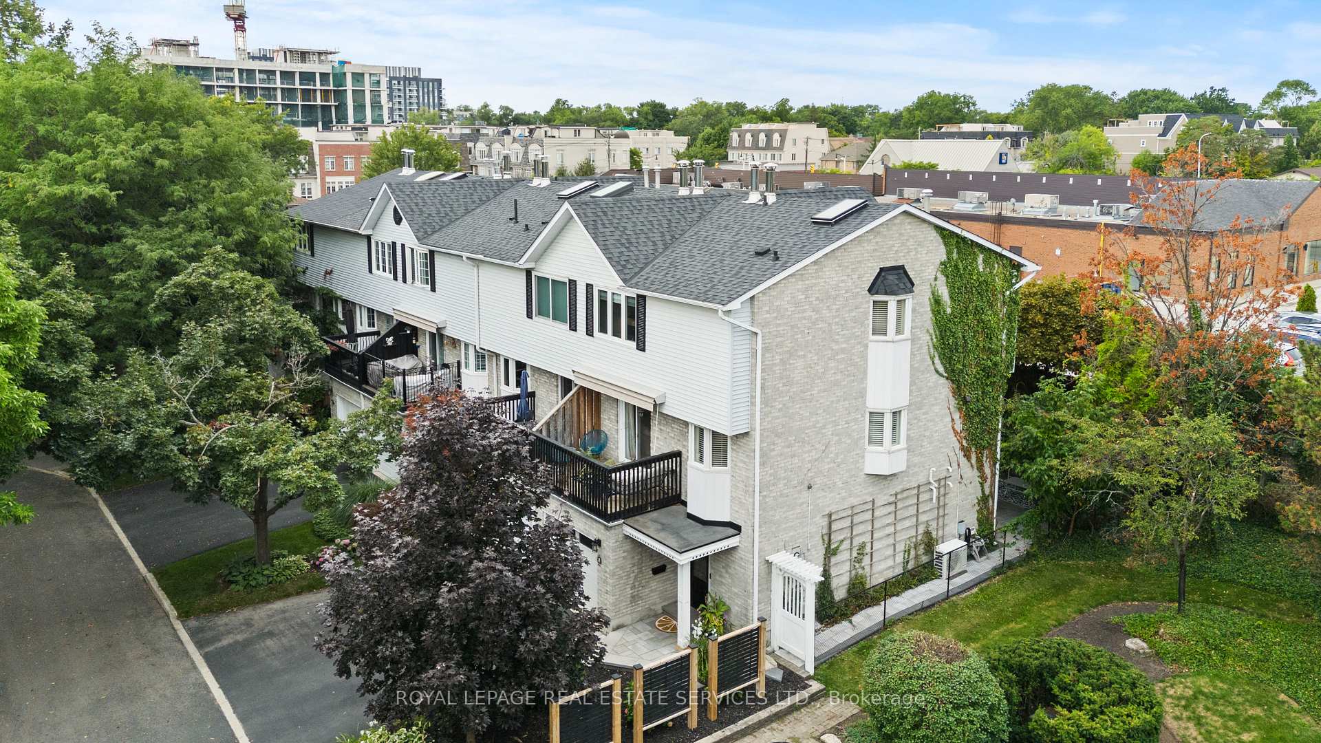 Photo of Unit 5, 2303 Marine Drive