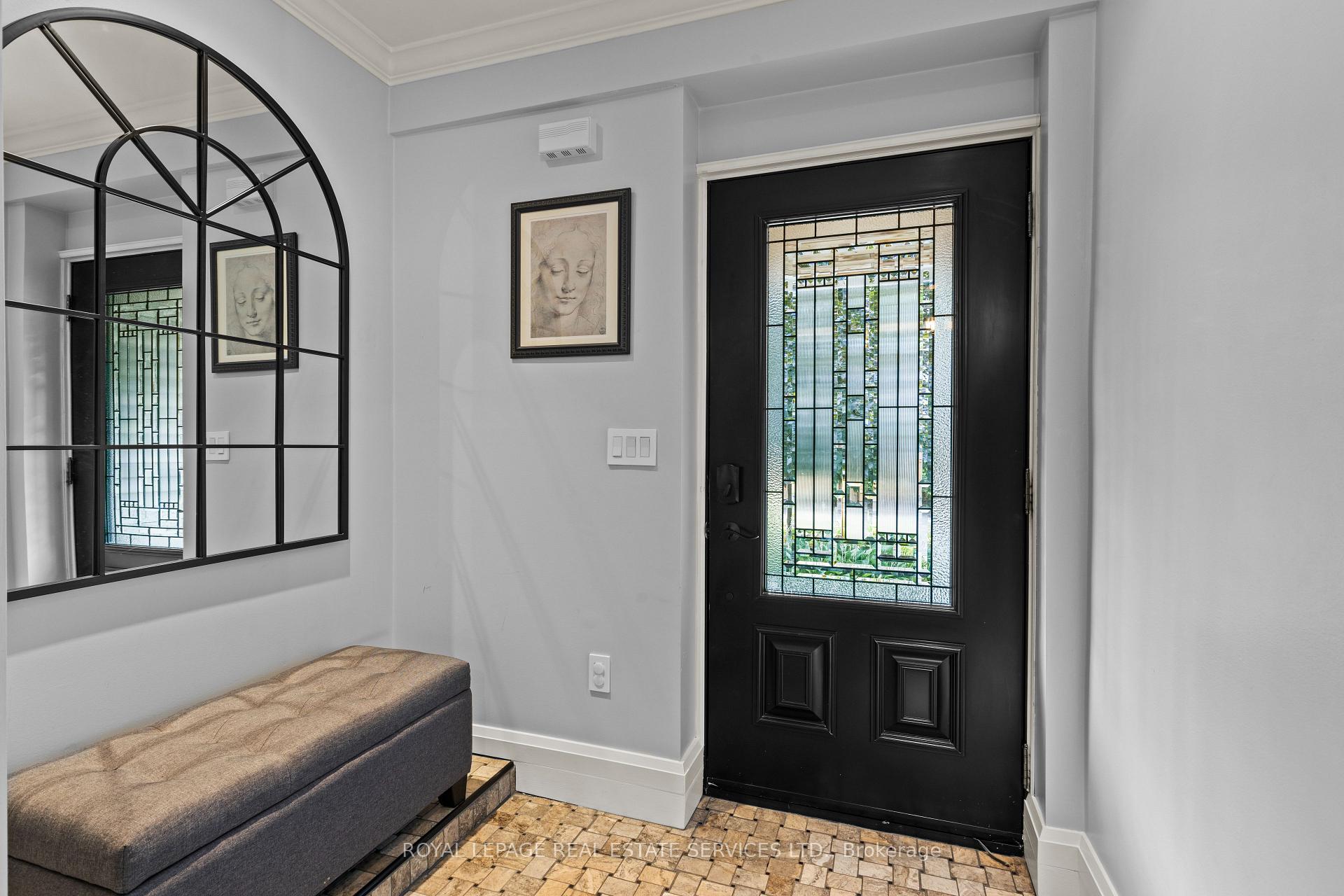 Photo 6 of Unit 5, 2303 Marine Drive, Oakville, Bronte — HOMEH