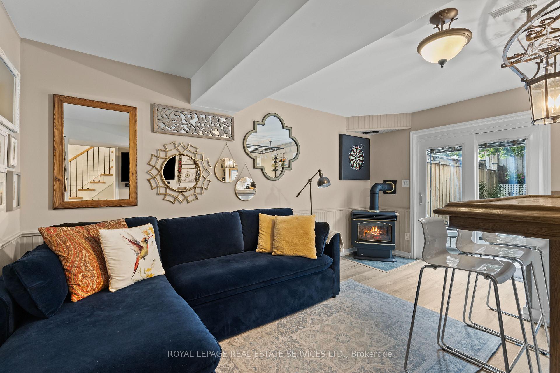 Photo 11 of Unit 5, 2303 Marine Drive, Oakville, Bronte — HOMEH