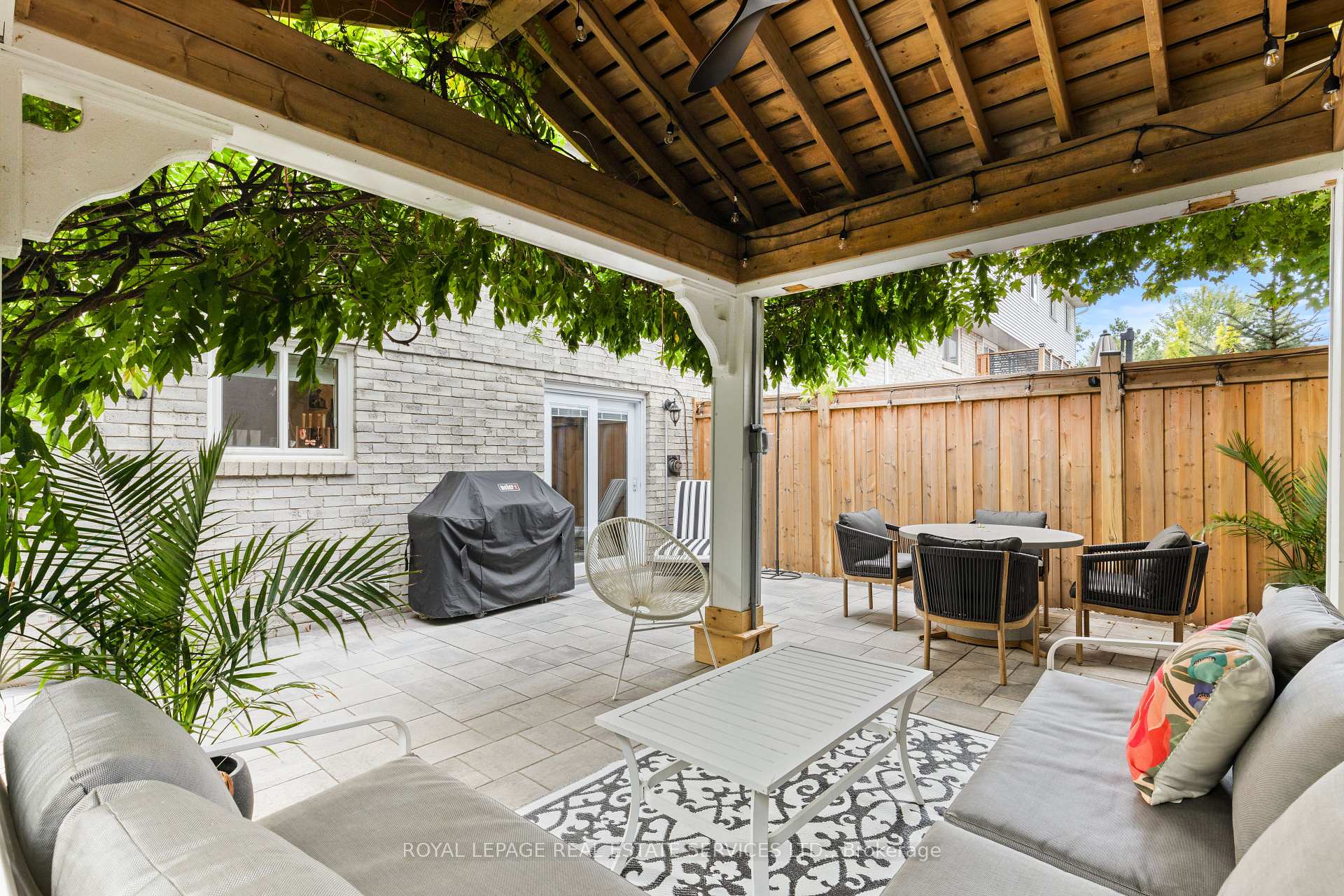 Photo 37 of Unit 5, 2303 Marine Drive, Oakville, Bronte — HOMEH