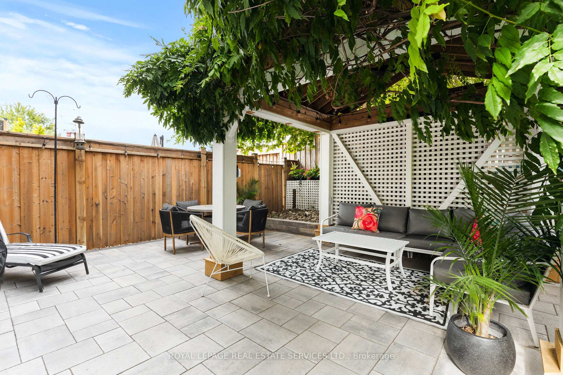 Photo 40 of Unit 5, 2303 Marine Drive, Oakville, Bronte — HOMEH