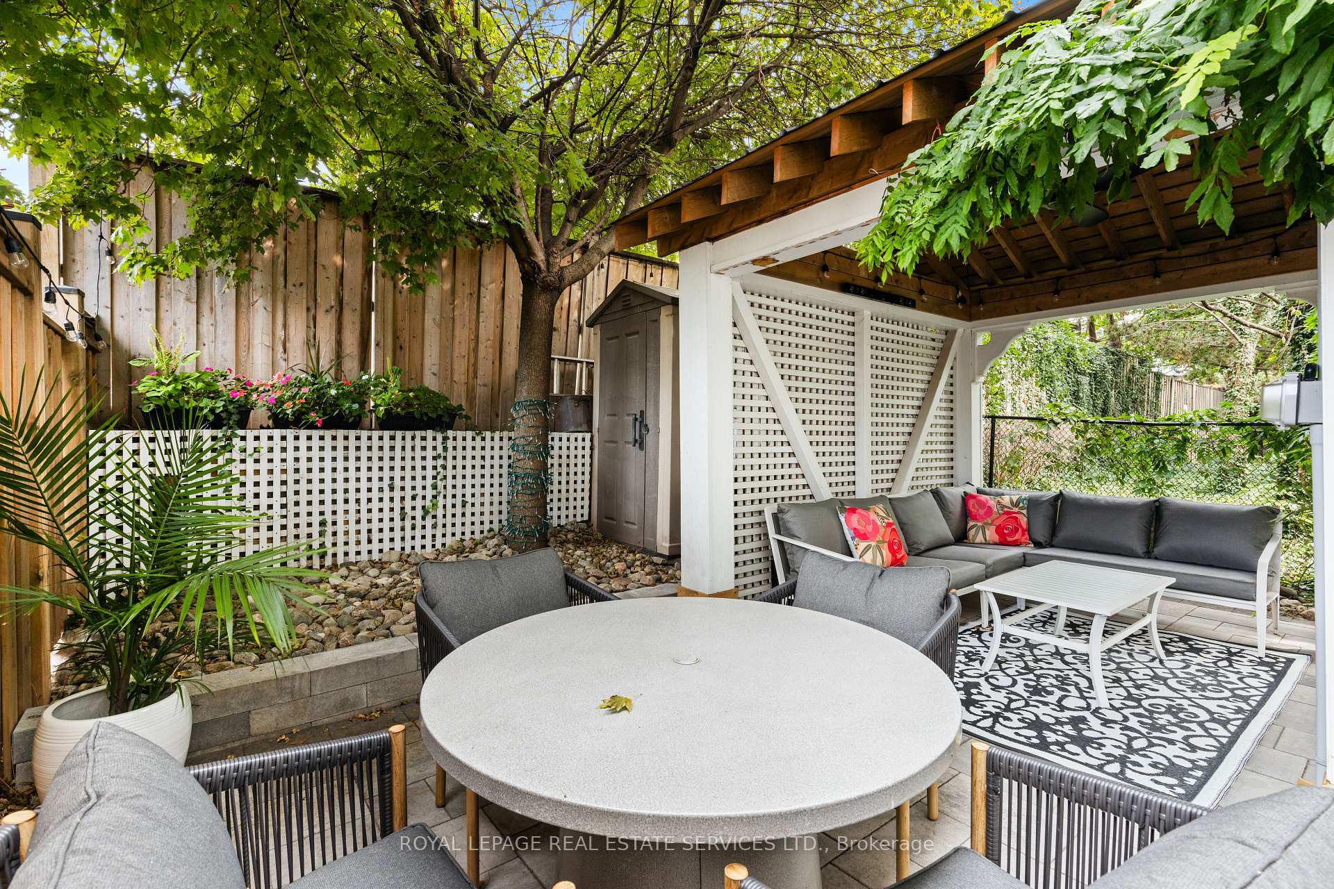 Photo 42 of Unit 5, 2303 Marine Drive, Oakville, Bronte — HOMEH