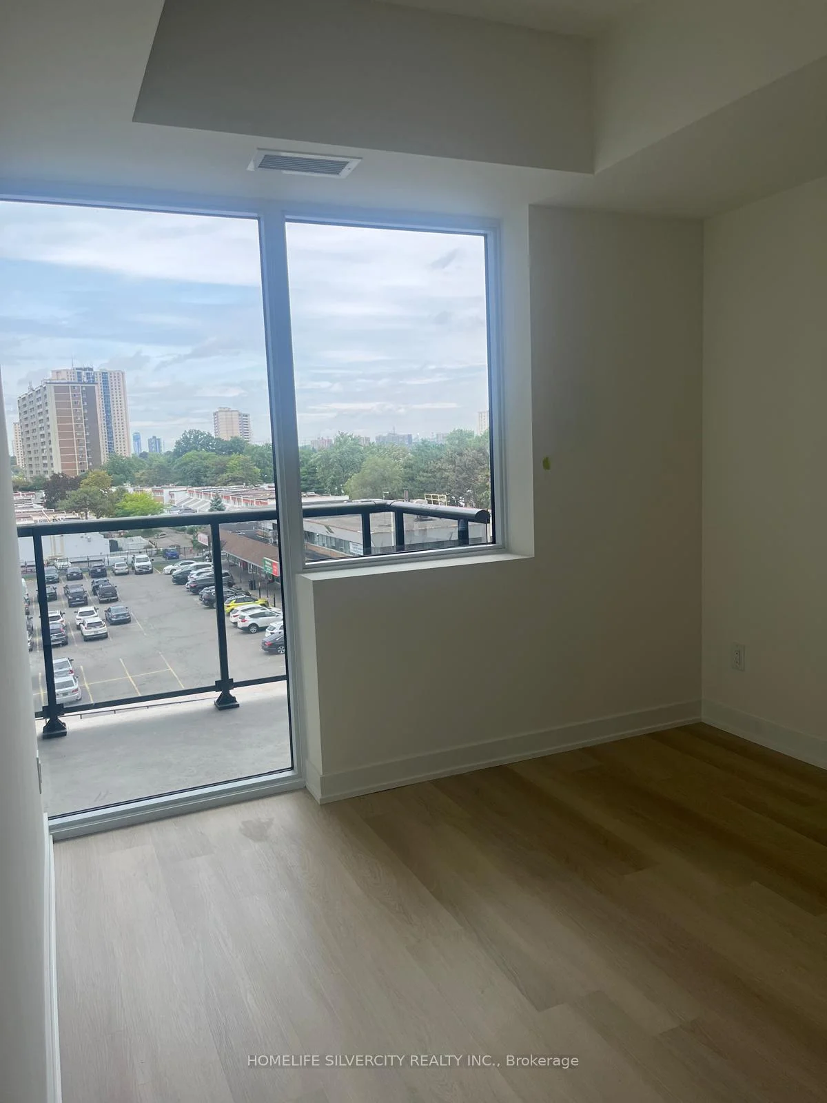 Photo 7 of Unit 716, 2825 Jane Street, North York, Glenfield-Jane Heights — HOMEH