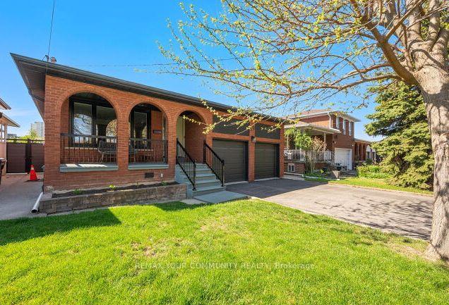 Photo 2 of 19 Hamer Boulevard, Etobicoke, Kingsview Village-The Westway — HOMEH