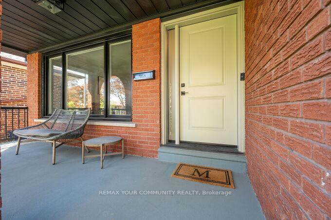 Photo 4 of 19 Hamer Boulevard, Etobicoke, Kingsview Village-The Westway — HOMEH