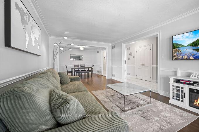 Photo 14 of 19 Hamer Boulevard, Etobicoke, Kingsview Village-The Westway — HOMEH
