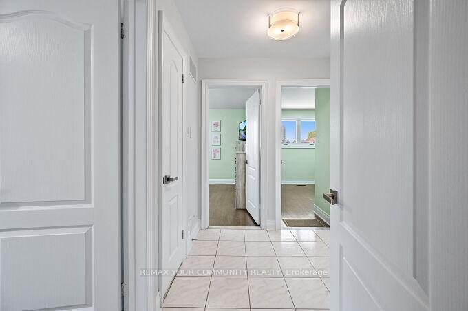 Photo 17 of 19 Hamer Boulevard, Etobicoke, Kingsview Village-The Westway — HOMEH