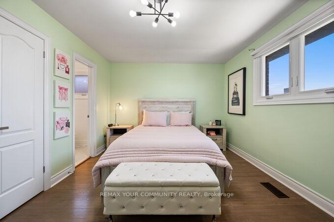 Photo 21 of 19 Hamer Boulevard, Etobicoke, Kingsview Village-The Westway — HOMEH