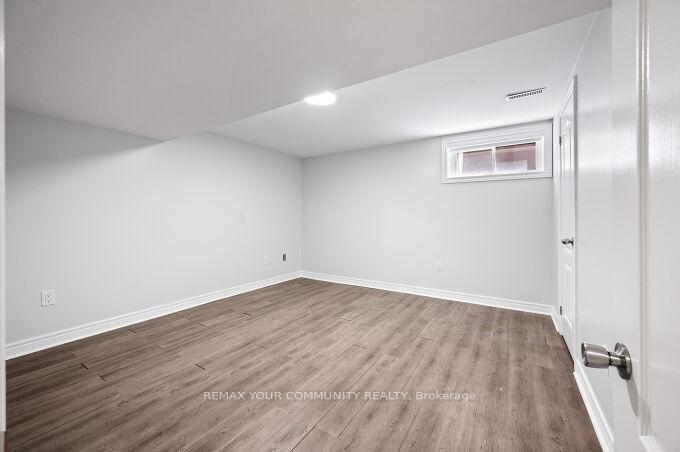 Photo 28 of 19 Hamer Boulevard, Etobicoke, Kingsview Village-The Westway — HOMEH