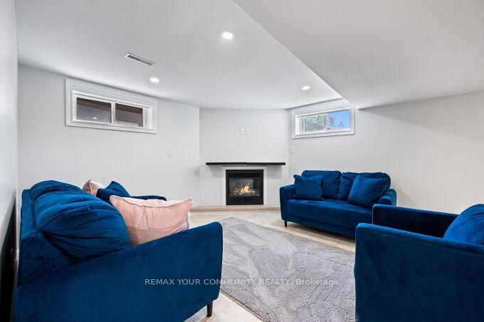 Photo 32 of 19 Hamer Boulevard, Etobicoke, Kingsview Village-The Westway — HOMEH