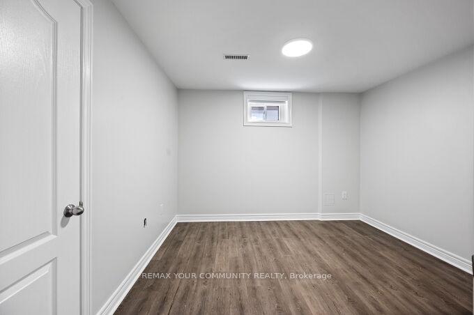 Photo 35 of 19 Hamer Boulevard, Etobicoke, Kingsview Village-The Westway — HOMEH