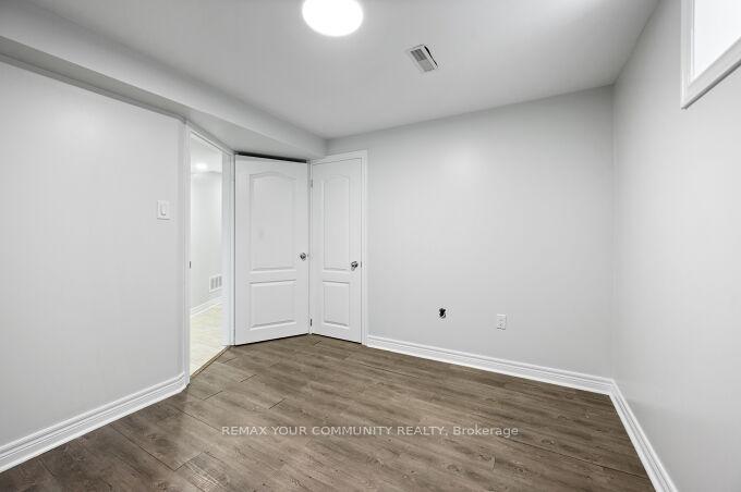 Photo 36 of 19 Hamer Boulevard, Etobicoke, Kingsview Village-The Westway — HOMEH