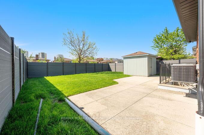 Photo 42 of 19 Hamer Boulevard, Etobicoke, Kingsview Village-The Westway — HOMEH