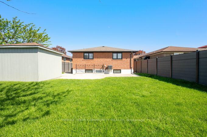 Photo 43 of 19 Hamer Boulevard, Etobicoke, Kingsview Village-The Westway — HOMEH
