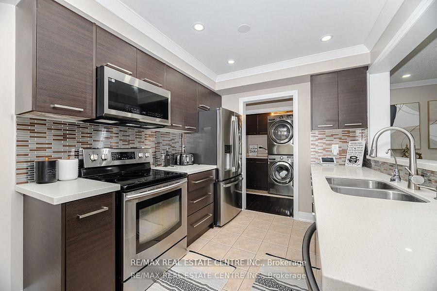 Photo 21 of 8 Duffield Road, Brampton, Fletcher's Meadow — HOMEH