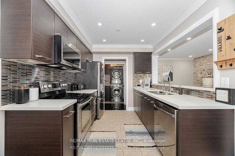 Photo 23 of 8 Duffield Road, Brampton, Fletcher's Meadow — HOMEH