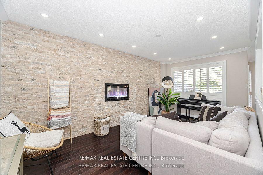 Photo 27 of 8 Duffield Road, Brampton, Fletcher's Meadow — HOMEH