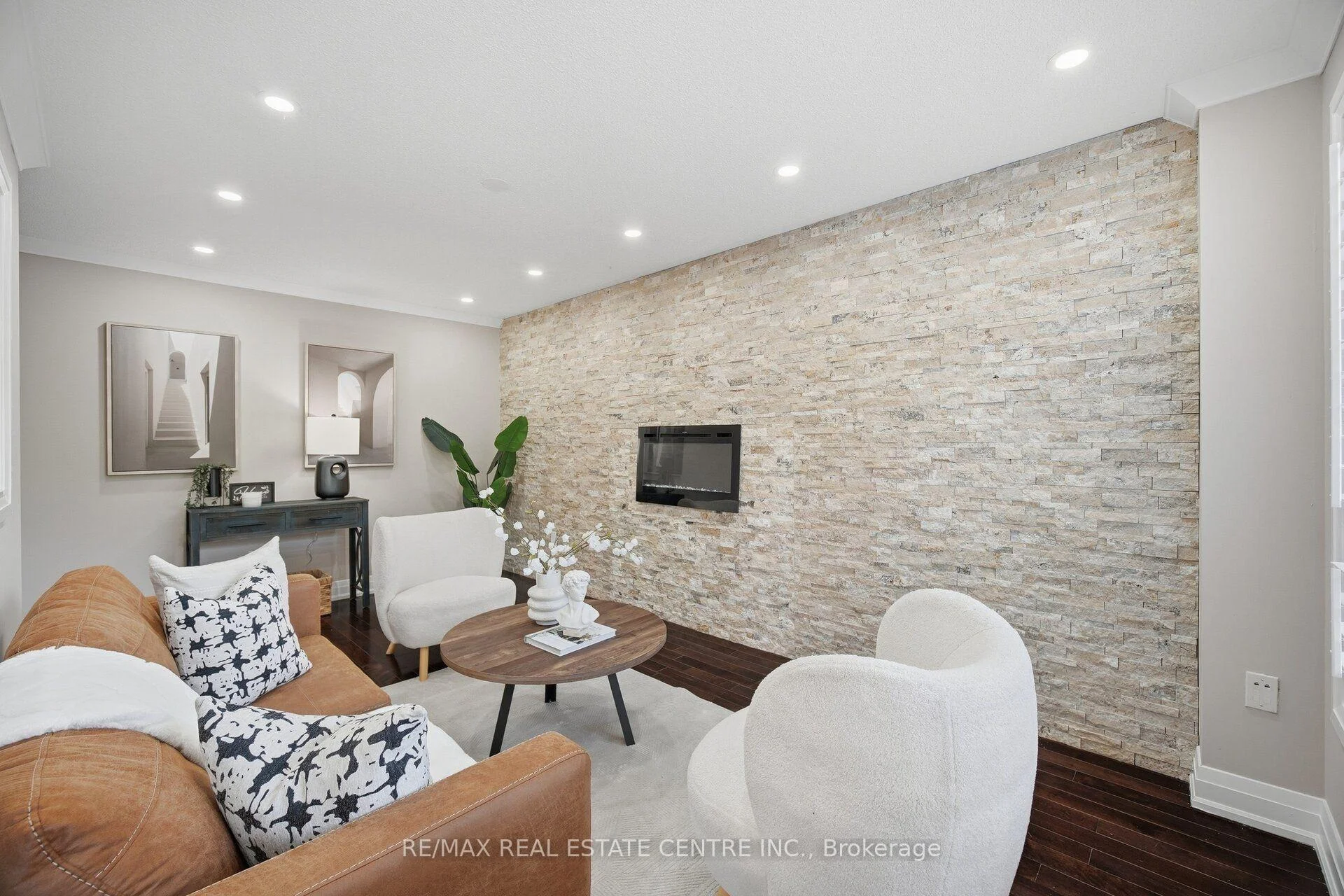 Photo 34 of 8 Duffield Road, Brampton, Fletcher's Meadow — HOMEH