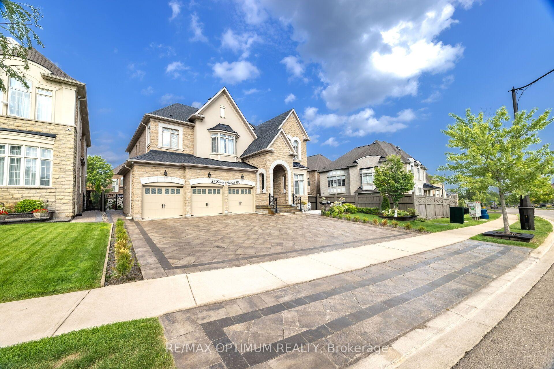 Photo 3 of 37 Elbern Markell Drive, Brampton, Credit Valley — HOMEH
