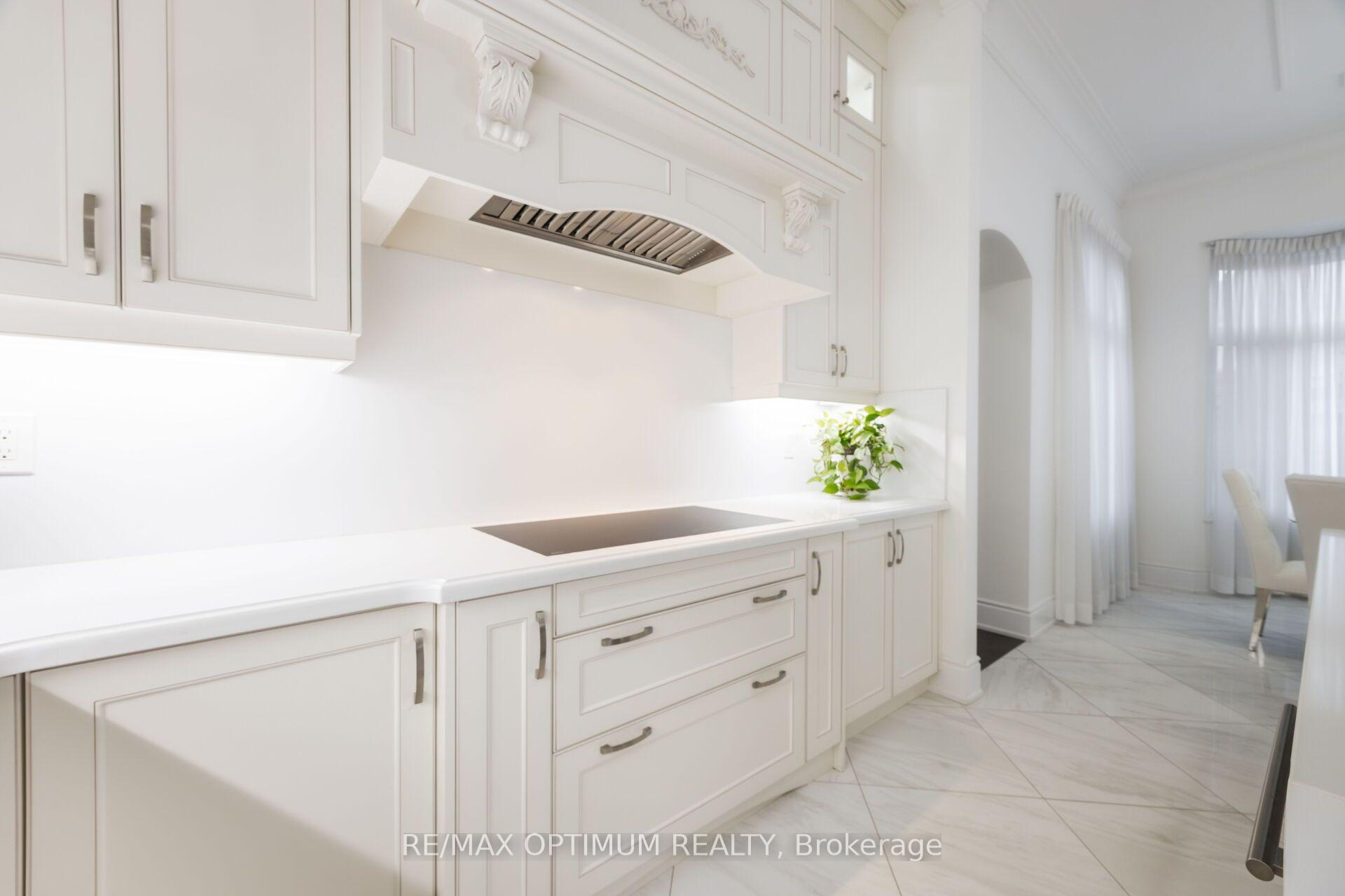 Photo 11 of 37 Elbern Markell Drive, Brampton, Credit Valley — HOMEH