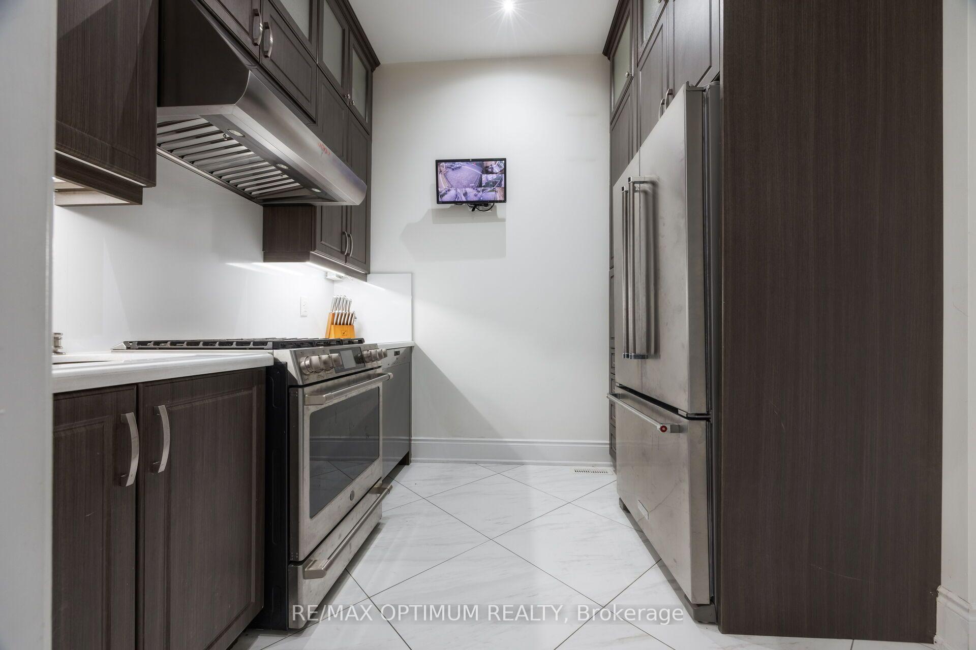 Photo 18 of 37 Elbern Markell Drive, Brampton, Credit Valley — HOMEH