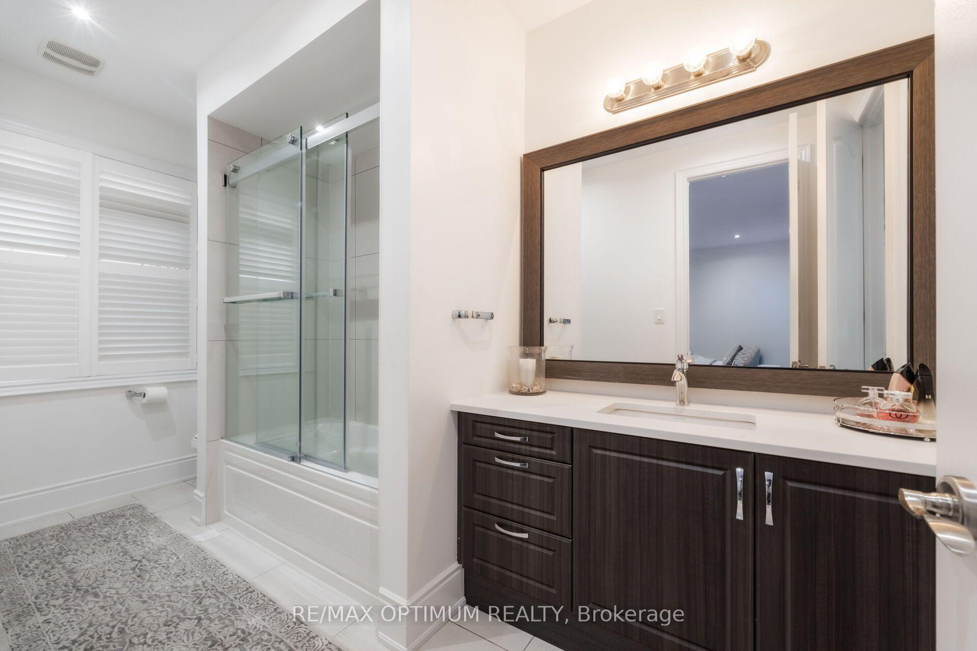 Photo 28 of 37 Elbern Markell Drive, Brampton, Credit Valley — HOMEH