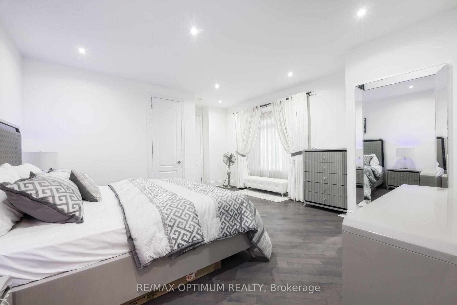 Photo 30 of 37 Elbern Markell Drive, Brampton, Credit Valley — HOMEH