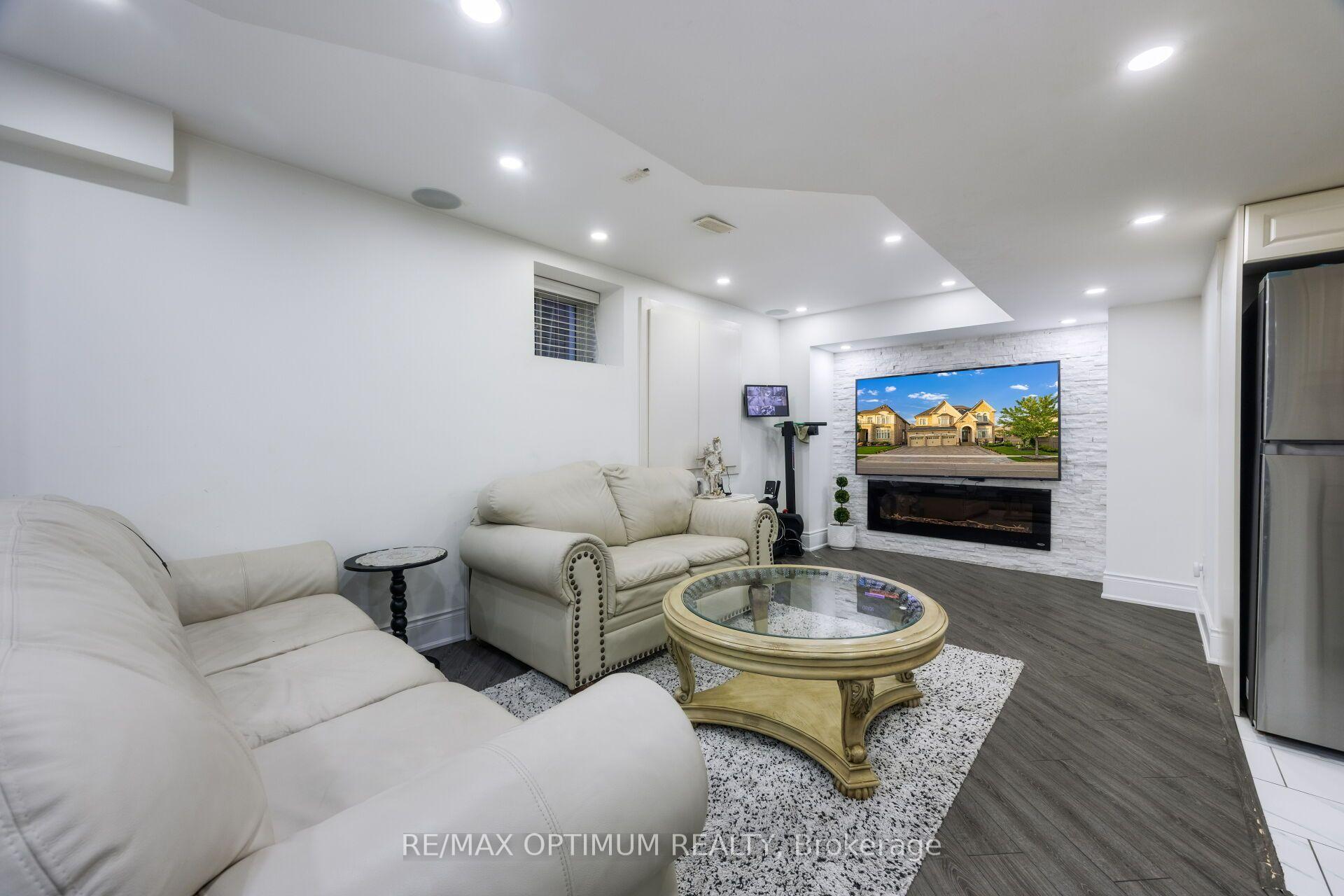Photo 33 of 37 Elbern Markell Drive, Brampton, Credit Valley — HOMEH
