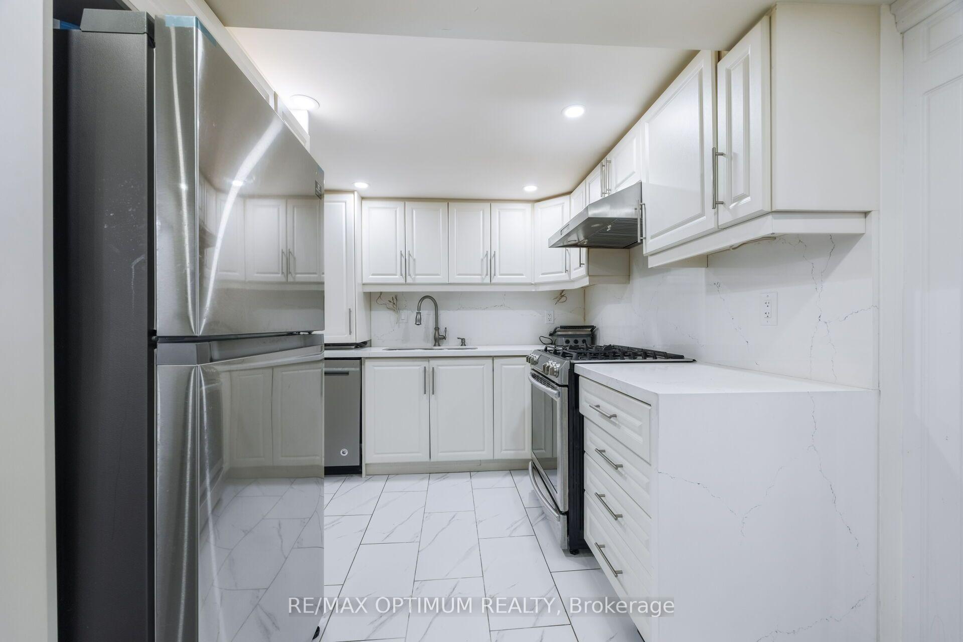 Photo 35 of 37 Elbern Markell Drive, Brampton, Credit Valley — HOMEH